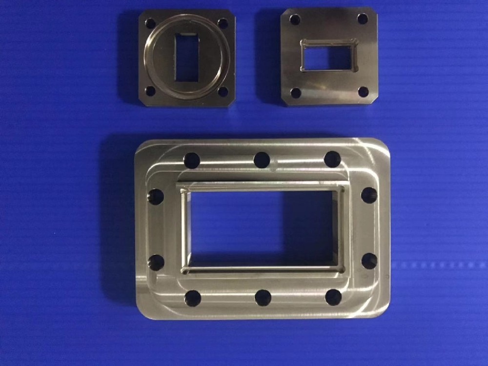波导法兰（Wave Guide Flange）